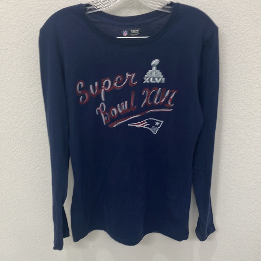 NFL Super Bowl XLVI Womens Long Sleeve NE Pats Red, White, & Blue Top Sz M- EUC